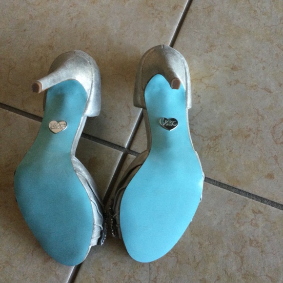 Betsy Johnson blue sole shoes size 10 silver - Picture 3 of 3